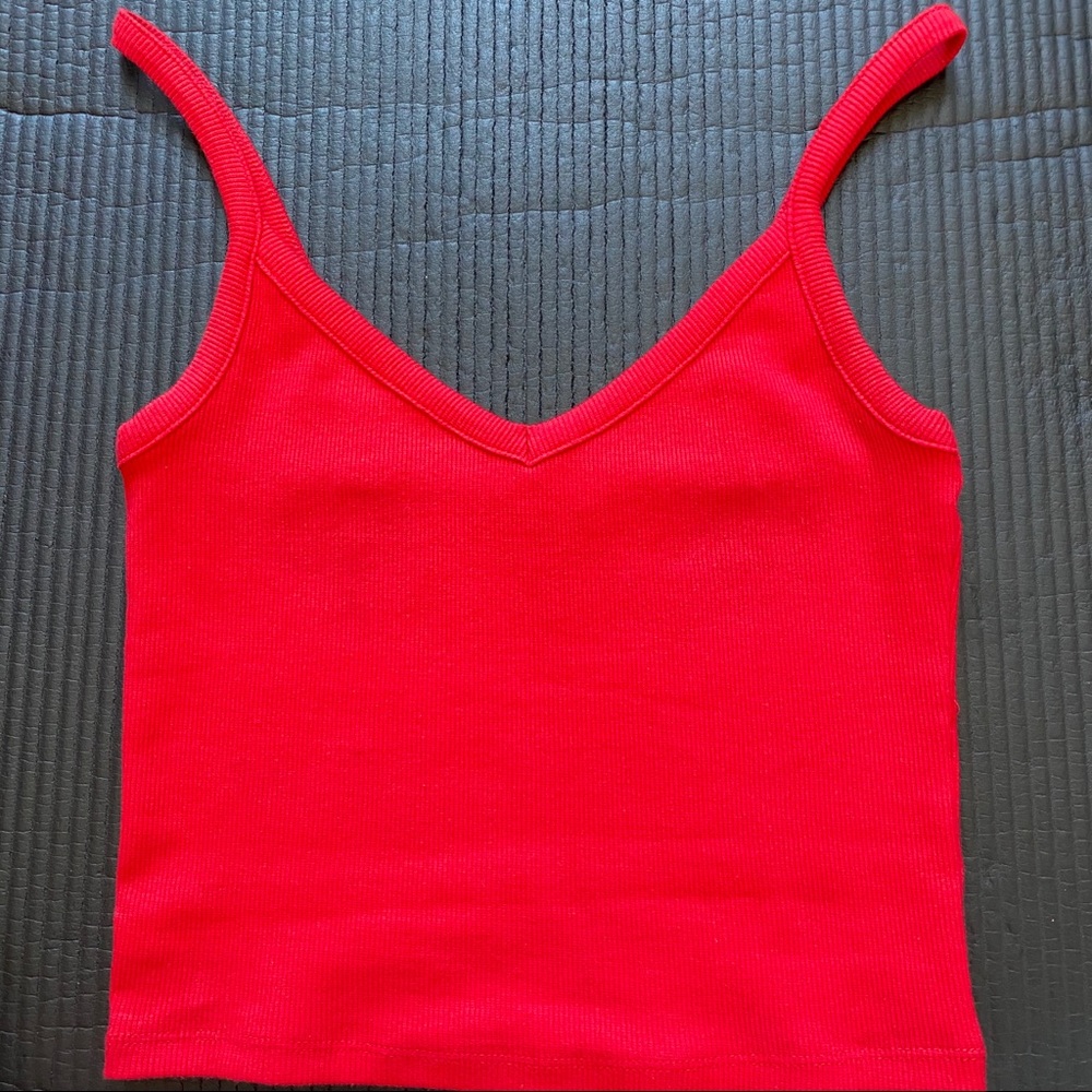 Red Ribbed Cropped Tank ❗️